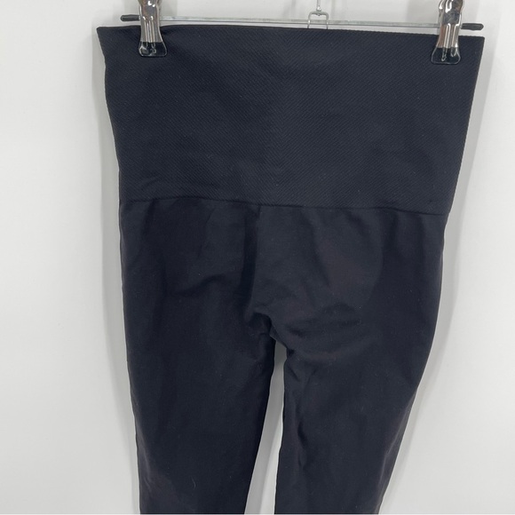 Assets By Spanx Seamless Shaping Slimming Leggings Black Women’s Medium - Picture 4 of 7